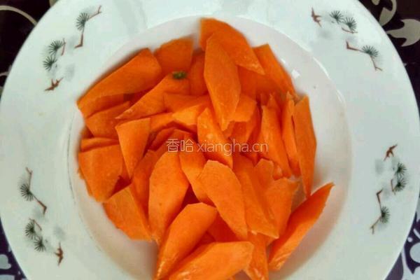 杏鲍菇炒胡萝卜甜椒的做法图解2