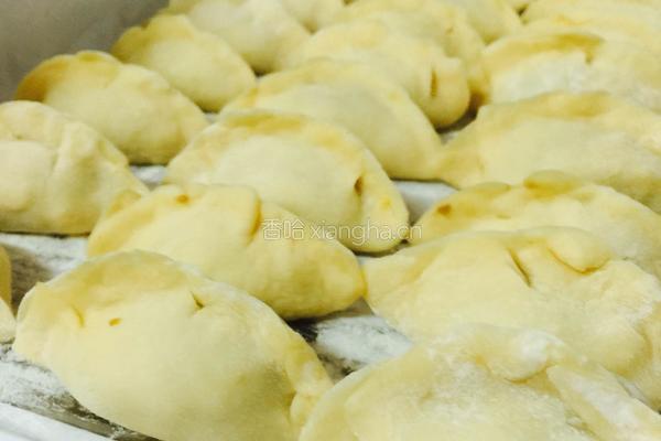 玉米牛肉水饺的做法图解7