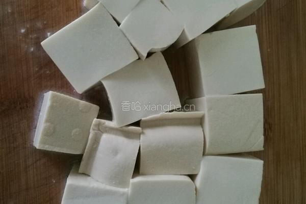 鱼头豆腐汤的做法图解2