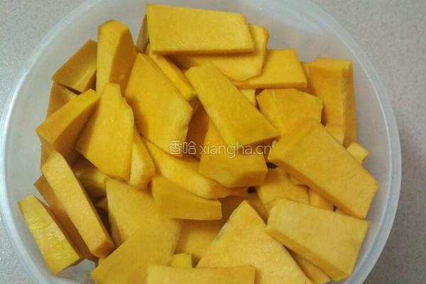 芝麻南瓜饼的做法图解1