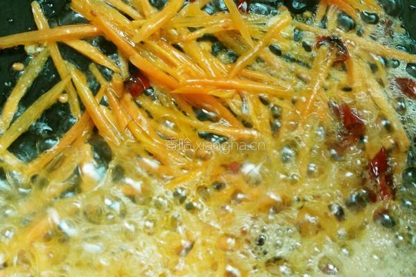 胡萝卜青菜鸡蛋炒粉的做法图解7