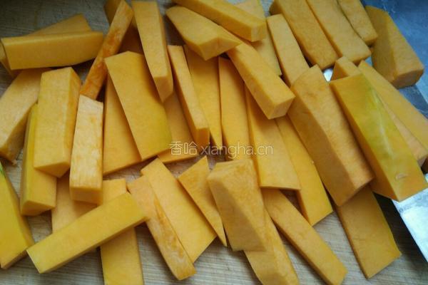 炸南瓜（葱香味）的做法图解2