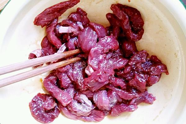醋溜尖椒牛肉的做法图解3