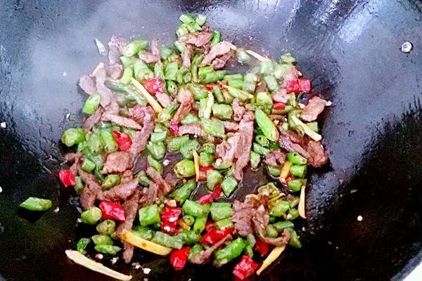 醋溜尖椒牛肉的做法图解8