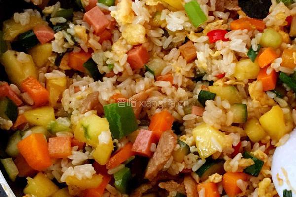 菠萝蛋炒饭的做法图解6
