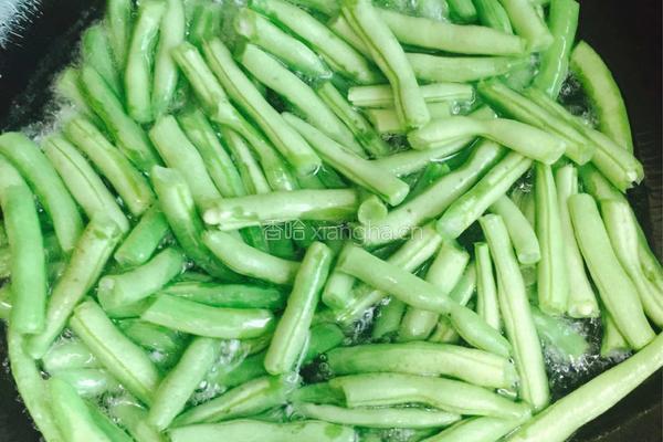 干煸四季豆的做法图解4