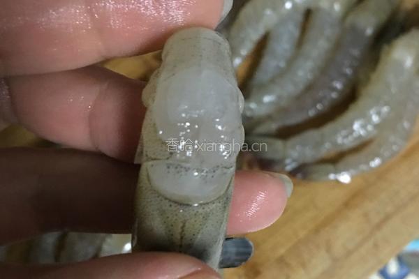 椒盐大虾的做法图解6