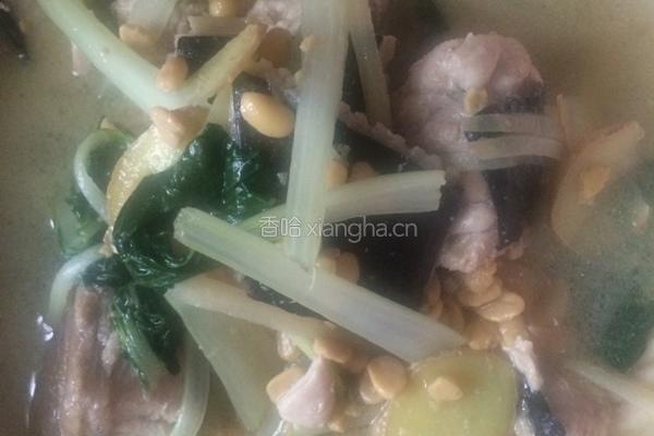 白菜煮鱼的做法图解6