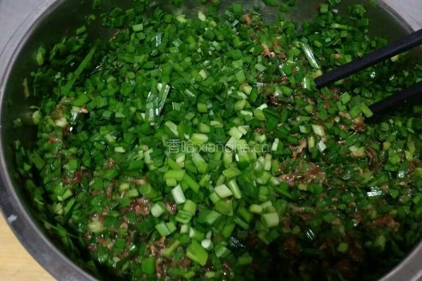 猪肉韭菜馅饺子的做法图解3