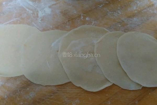 猪肉韭菜馅饺子的做法图解6