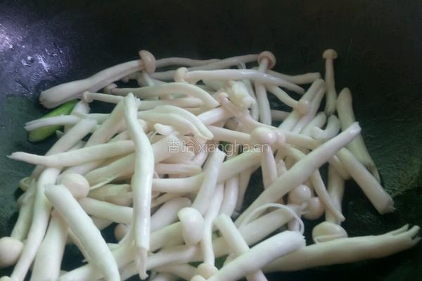 海鲜菇炒蒜的做法图解4