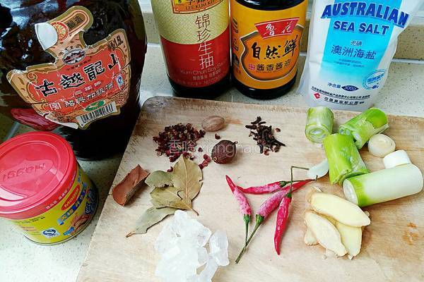 香辣啤酒凤爪#年夜饭的做法图解1