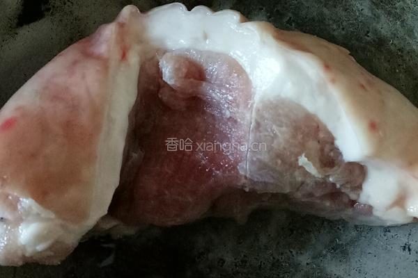 肉片炒花菜的做法图解1