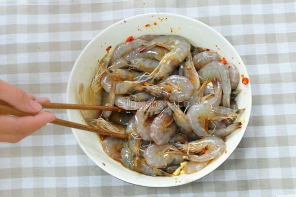 香辣烤虾的做法图解3
