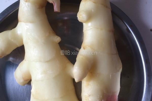 子姜拌腌梅的做法图解1