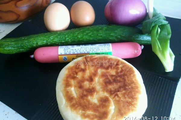 火腿馍丁鸡蛋饼（二人份）的做法图解1