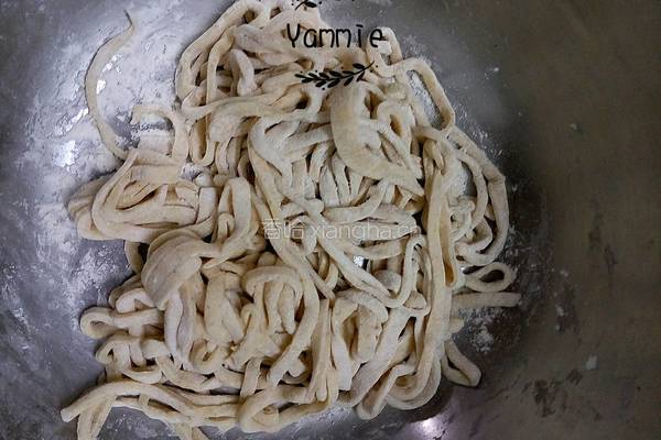 虾籽手工面的做法图解7