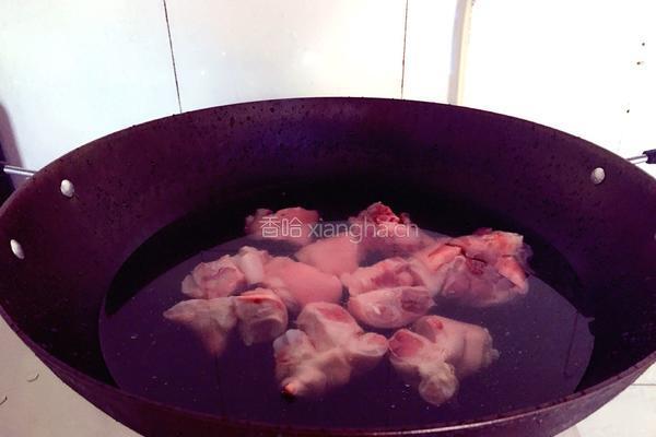 猪蹄炖藕（电饭煲版）的做法图解2