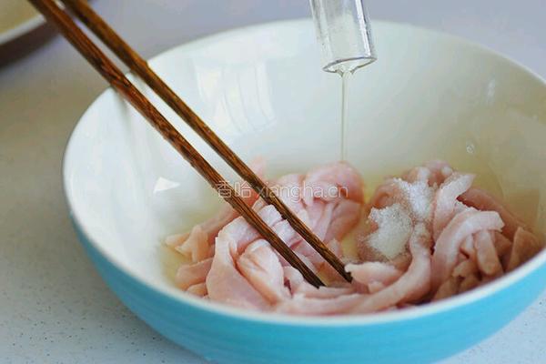 豆角焖面的做法图解2