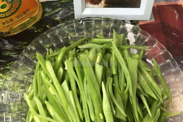 干煸蒜蓉扁豆的做法图解3