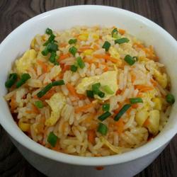 胡萝卜鸡蛋炒饭的做法[图]