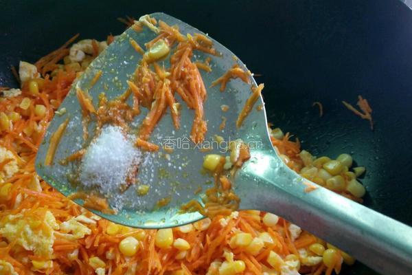 胡萝卜鸡蛋炒饭的做法图解6