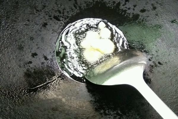 焖鲢鱼的做法图解3