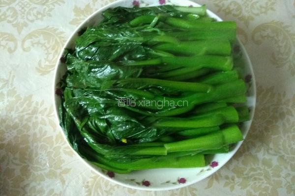 蒜蓉油菜心的做法图解8