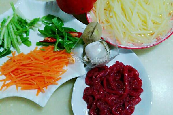 土豆牛肉丝的做法图解1