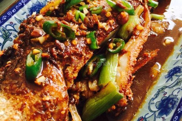 香煎黄花鱼的做法图解4