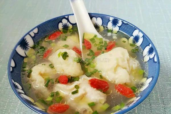 手工面筋包肉枸杞鸡汤