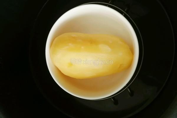 蓝莓酱土豆泥的做法图解1
