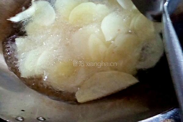 炸土豆片的做法图解3
