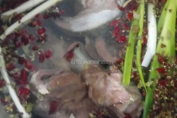 凉拌猪心舌的做法图解3