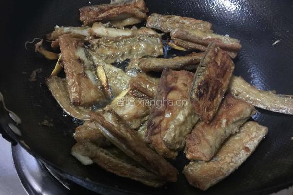 红烧带鱼的做法图解5