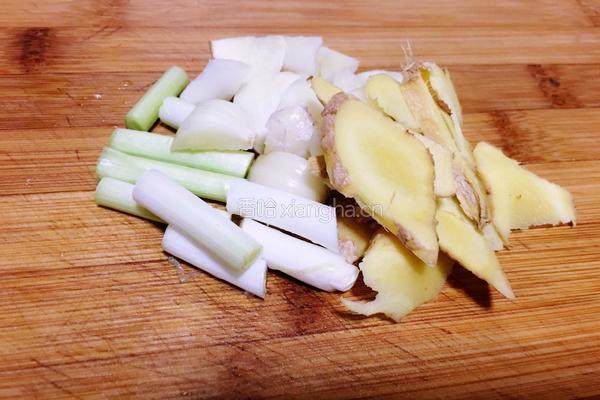 香辣干锅排骨虾的做法图解5
