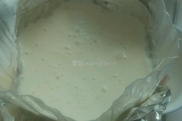 酸奶慕斯蛋糕的做法图解6