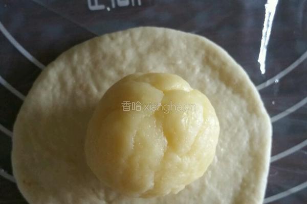 小黄鸡奶黄包的做法图解4