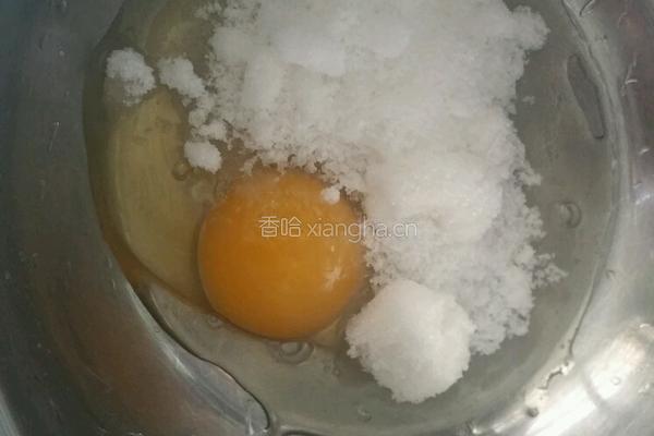 全蛋卡仕达酱的做法图解1