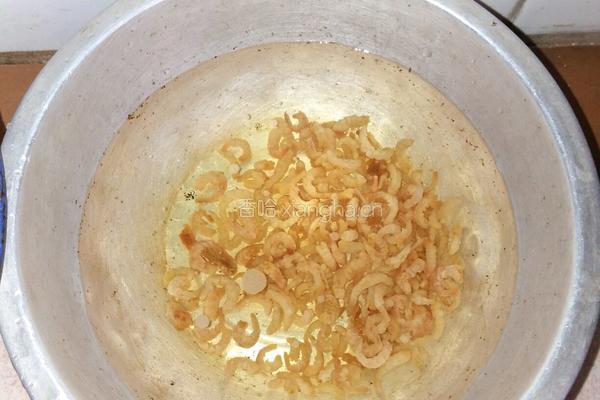 蘑菇豆腐汤的做法图解2