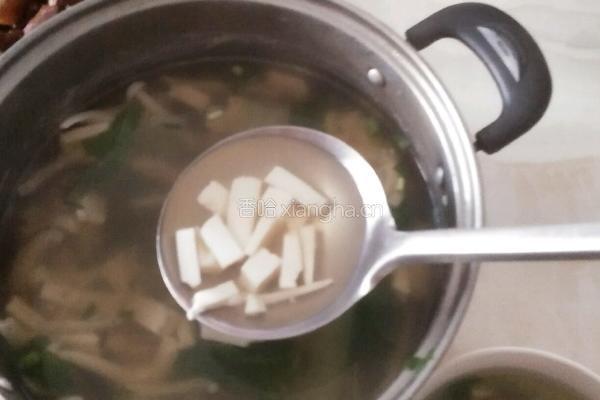 蘑菇豆腐汤的做法图解7