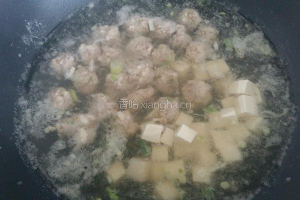 青菜肉丸豆腐汤的做法图解9