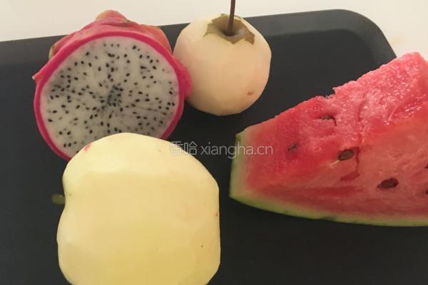 水果沙拉的做法图解1