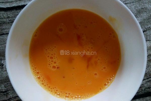 鸡蛋炒河粉的做法图解1