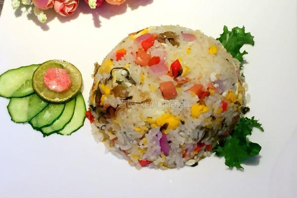 酸菜蛋炒饭的做法图解6