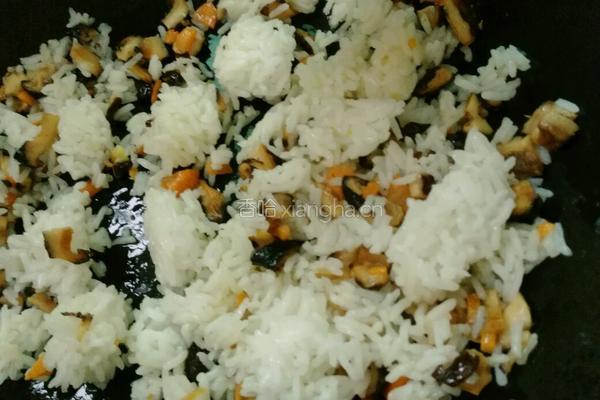 酱油炒饭的做法图解7