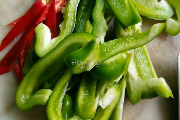 双椒炒牛肉的做法图解3