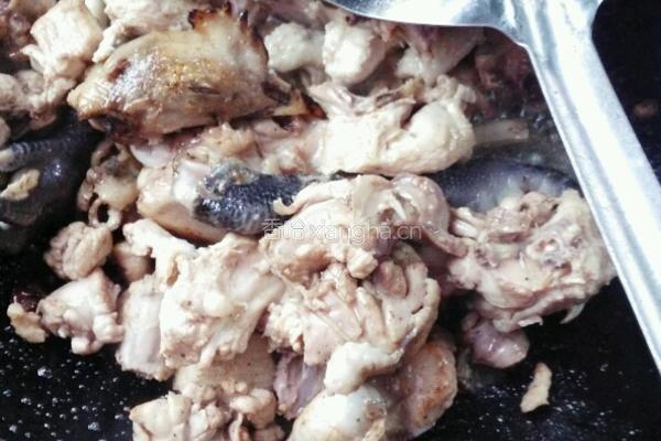 香菇炖土鸡的做法图解2