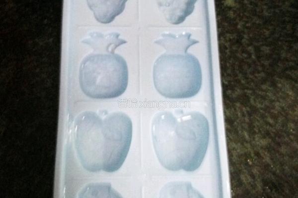 鲜榨果汁的做法图解2