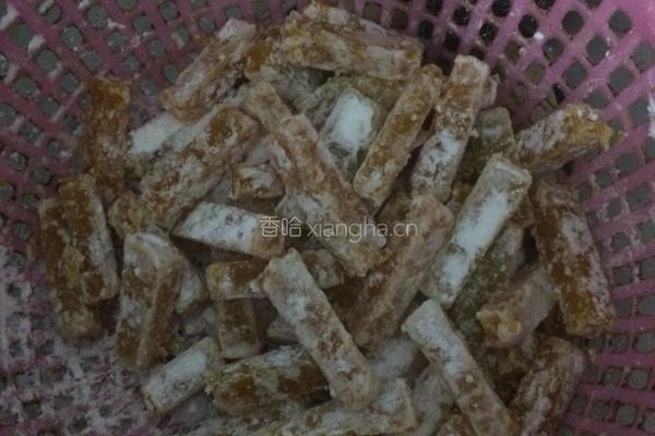 蛋黄南瓜的做法图解3